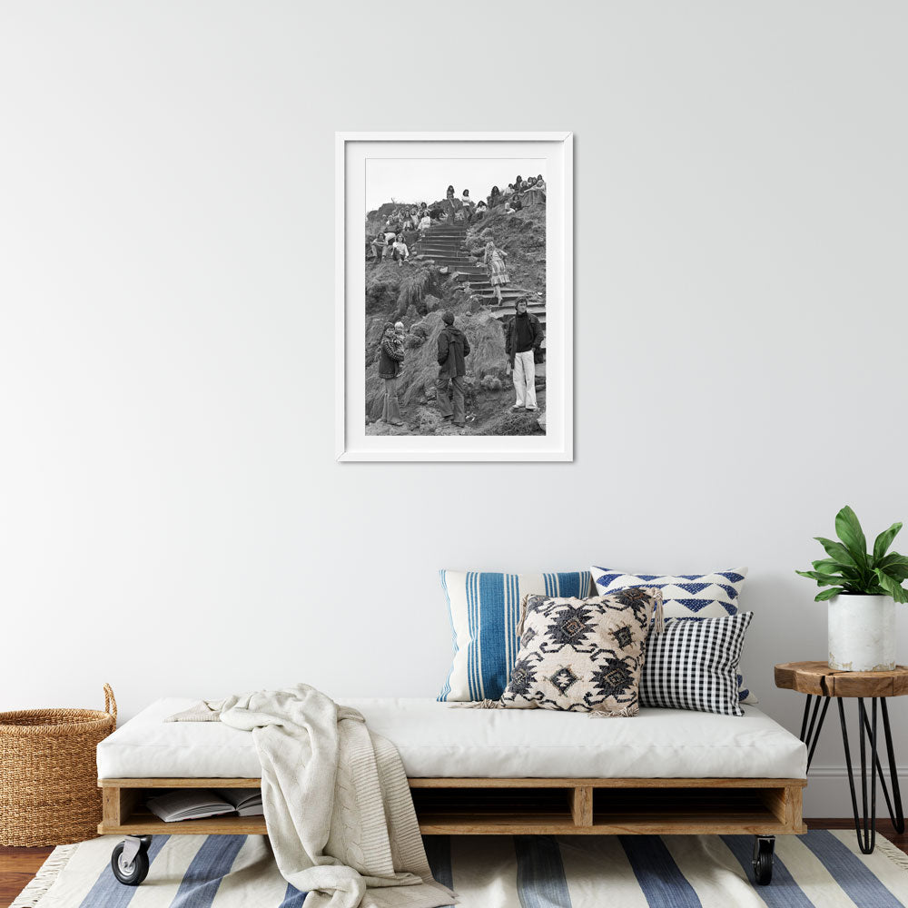 19760418_bells_steps_joli-interior-white