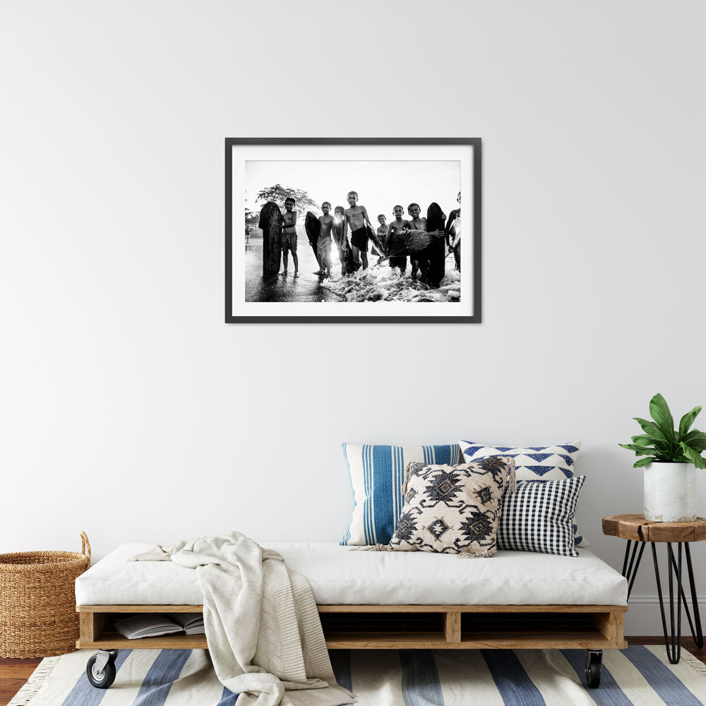Childs-1412-04956B&Wtrix400-interior-black-frame