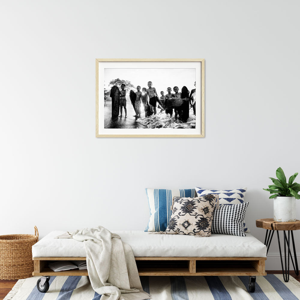 Childs-1412-04956B&Wtrix400-interior-natural-frame