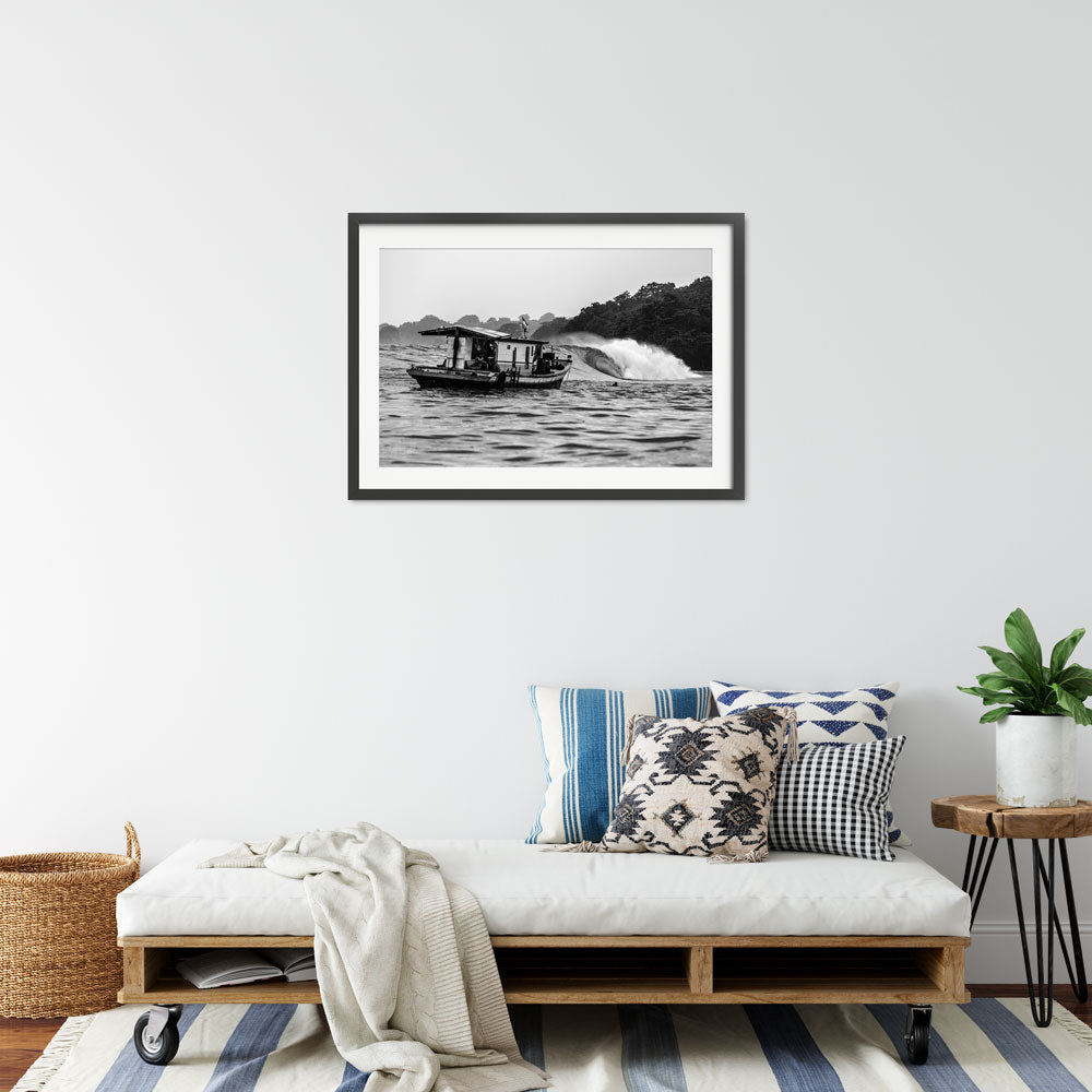 panitan-for-Blue-interior-black-frame