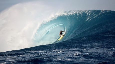 Watch: An XL Cloudbreak Swell Bender