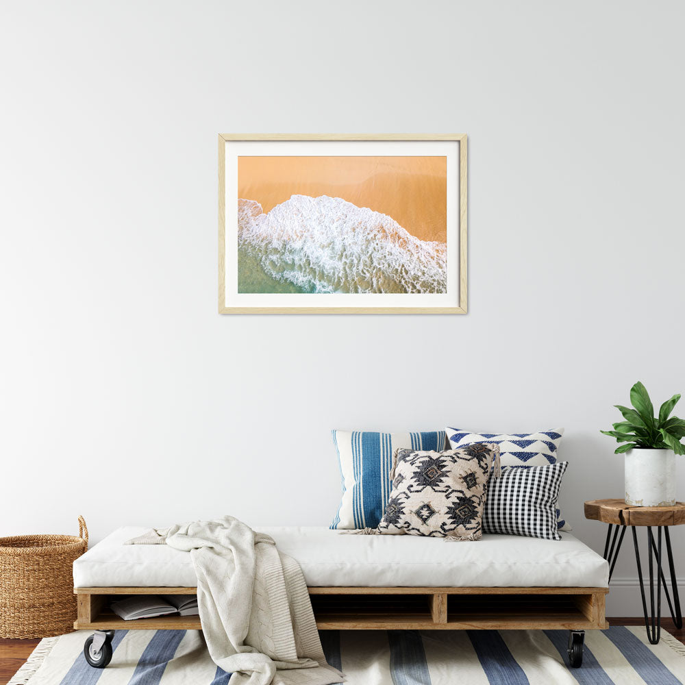 Breaking-Wave-joli-TAE53740-interior-natural-frame