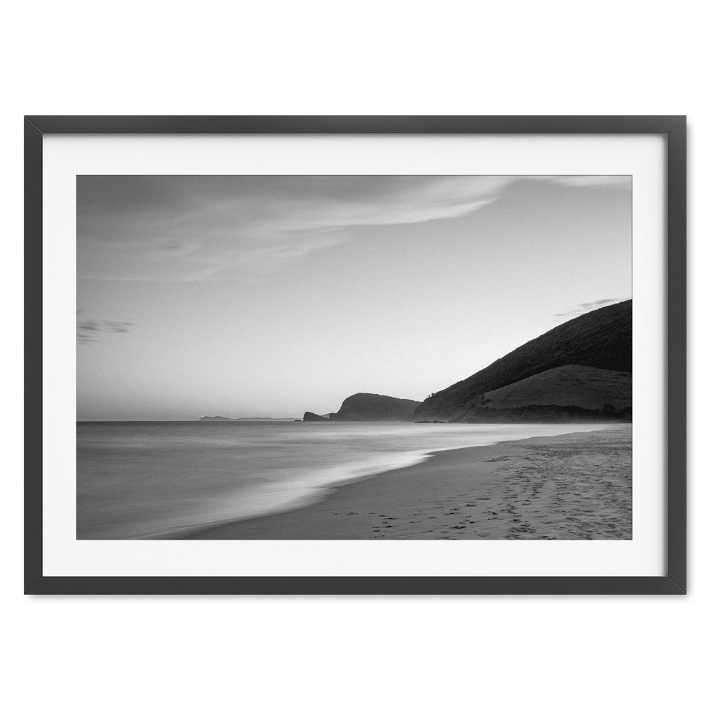 Budgen-Bluey's-Beach,-Dusk-Black-Frame