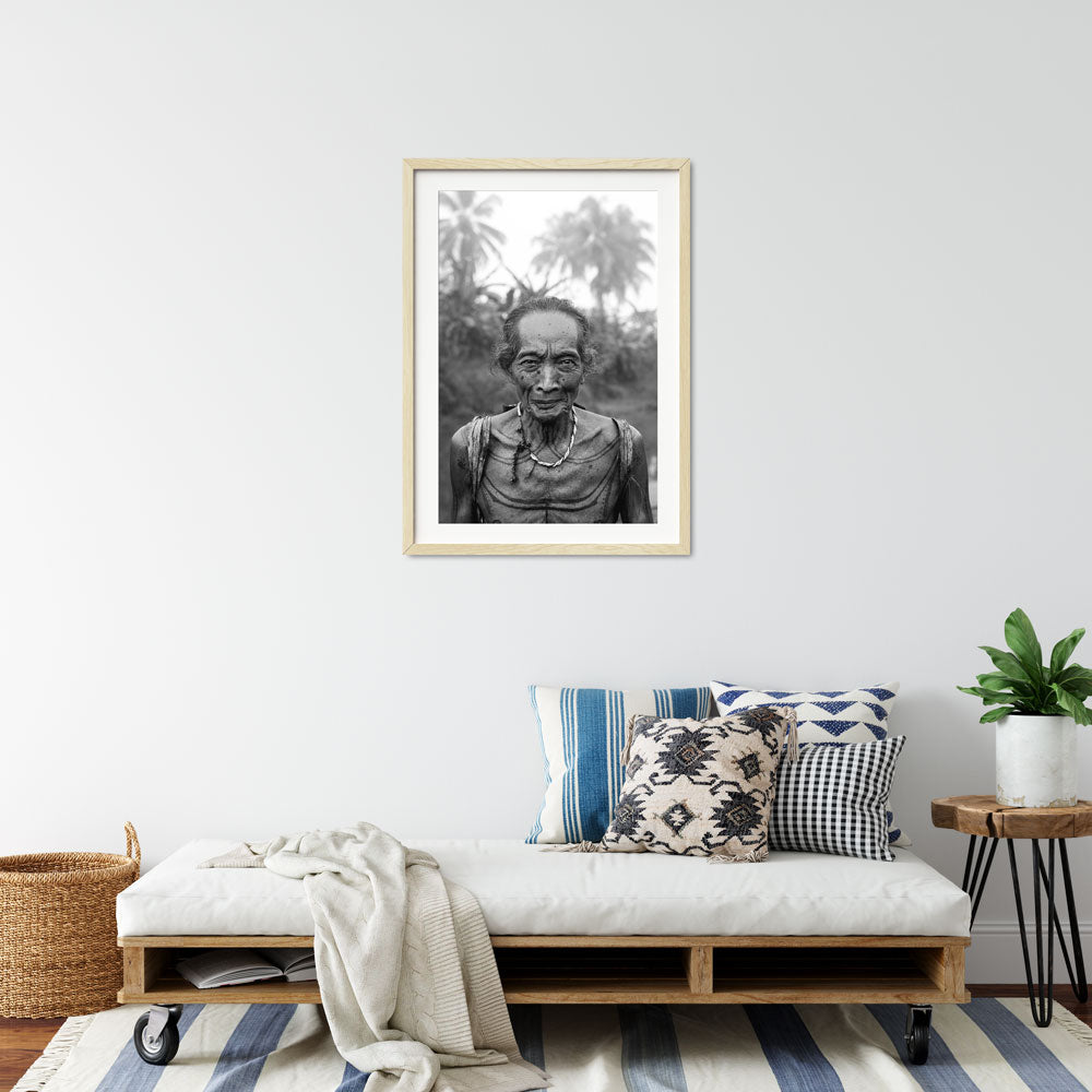 JohnBarton-16-MEDICINE-MAN-interior-natural-frame