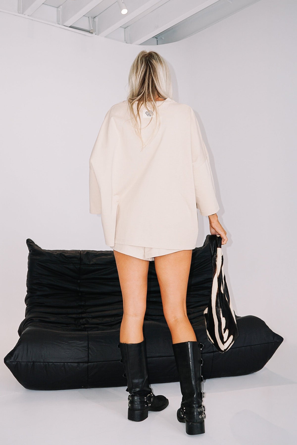 Basic Midweight Tee - Beige