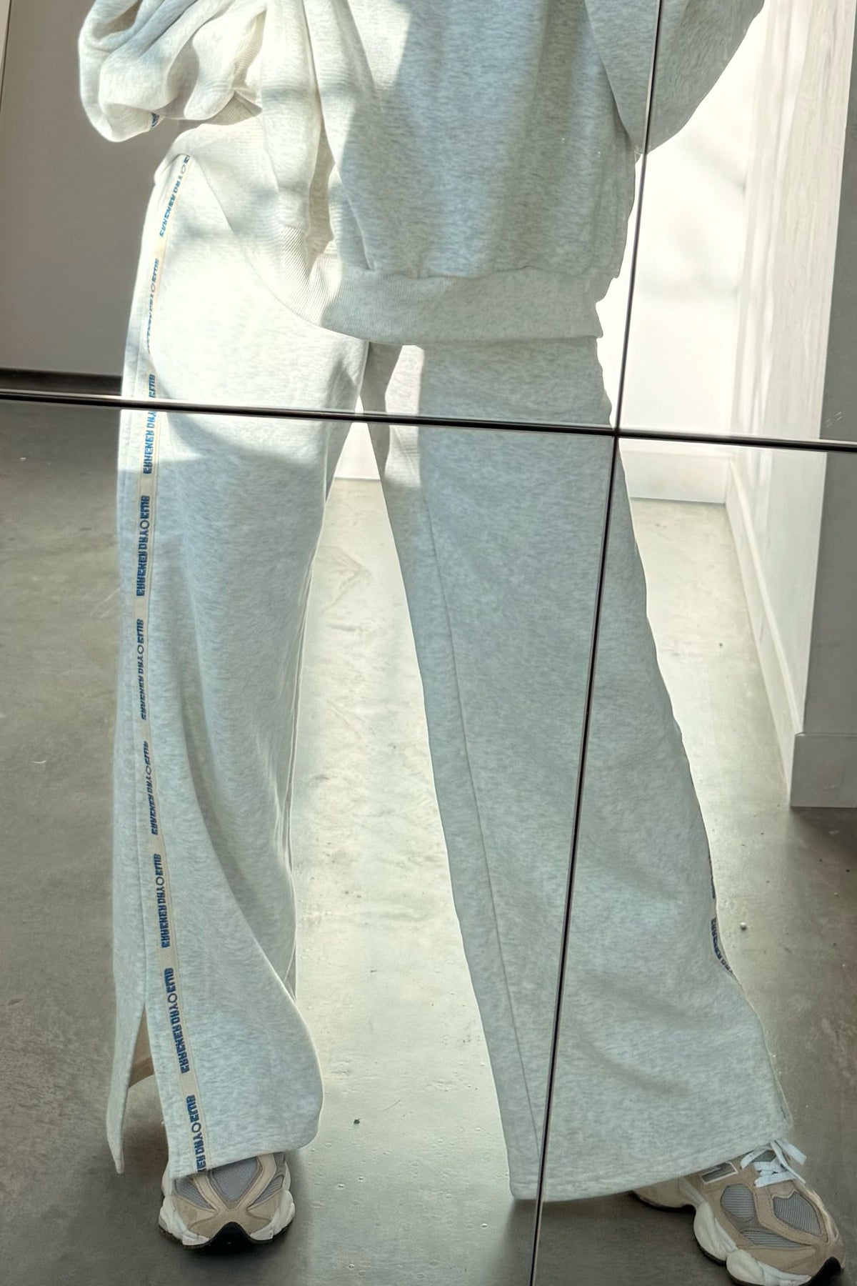 the cloud racer sweatpants in grey marle